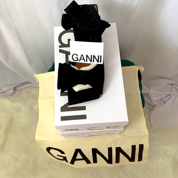 GANNI Black Soft Bow Heeled Sandals - Picture 6 of 7